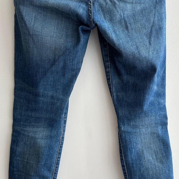 Madewell Distressed Mid-Rise Skinny Blue Cuffed Jeans, Medium Wash, Size 26 - Picture 13 of 16